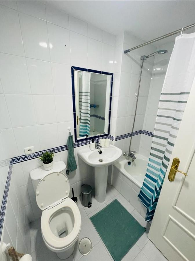 Two Bed, Two Bath Apartment With Sea Views - Angel De Miraflores มาลากา ภายนอก รูปภาพ