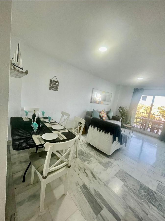 Two Bed, Two Bath Apartment With Sea Views - Angel De Miraflores มาลากา ภายนอก รูปภาพ